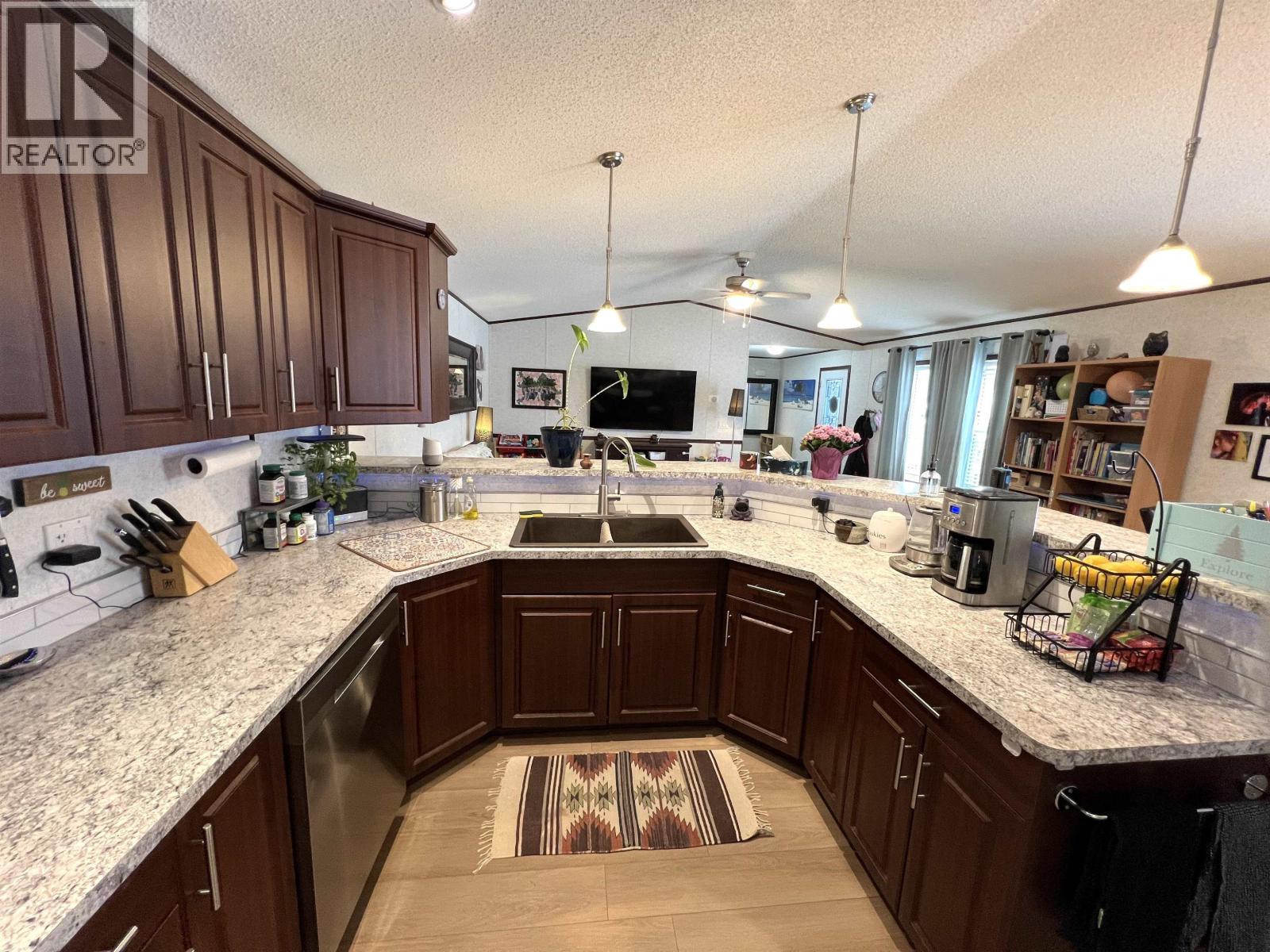 5506 PINE CRESCENT, Fort Nelson