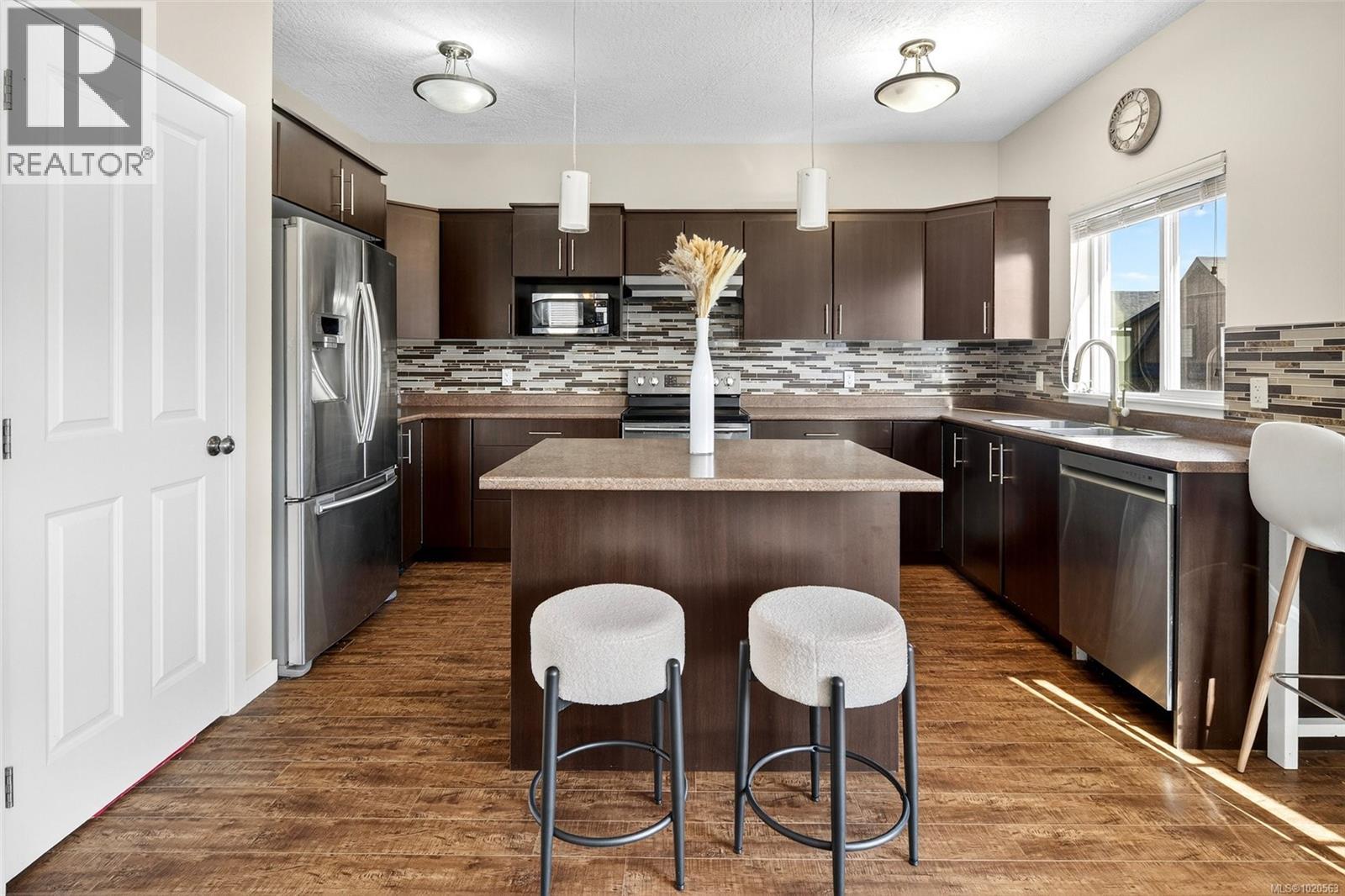 3393 Piper Rd, Langford