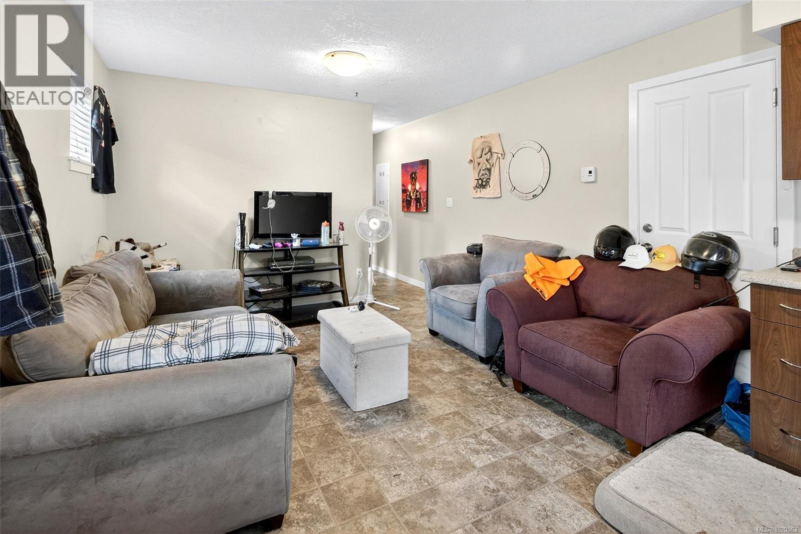 3393 Piper Rd, Langford