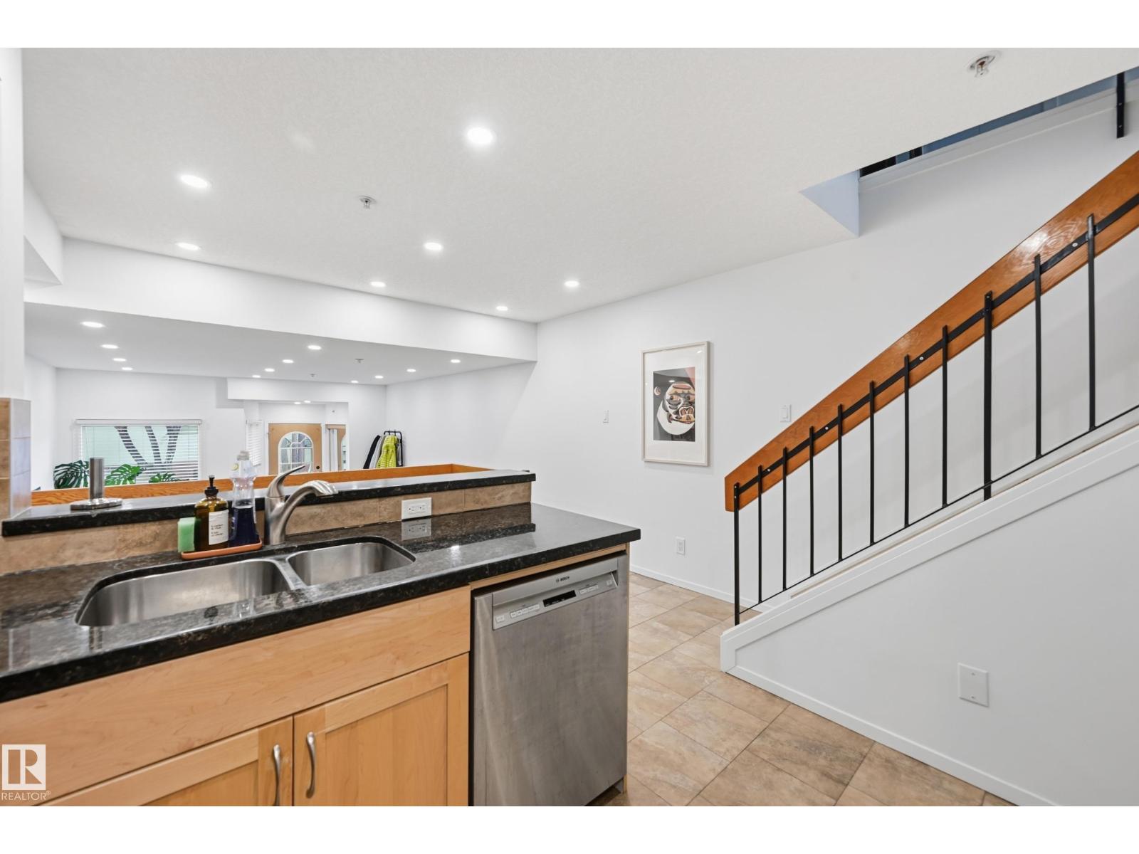 11138 83 AV NW, Edmonton