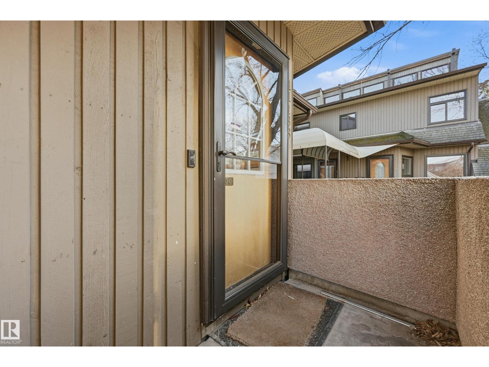 11138 83 AV NW, Edmonton