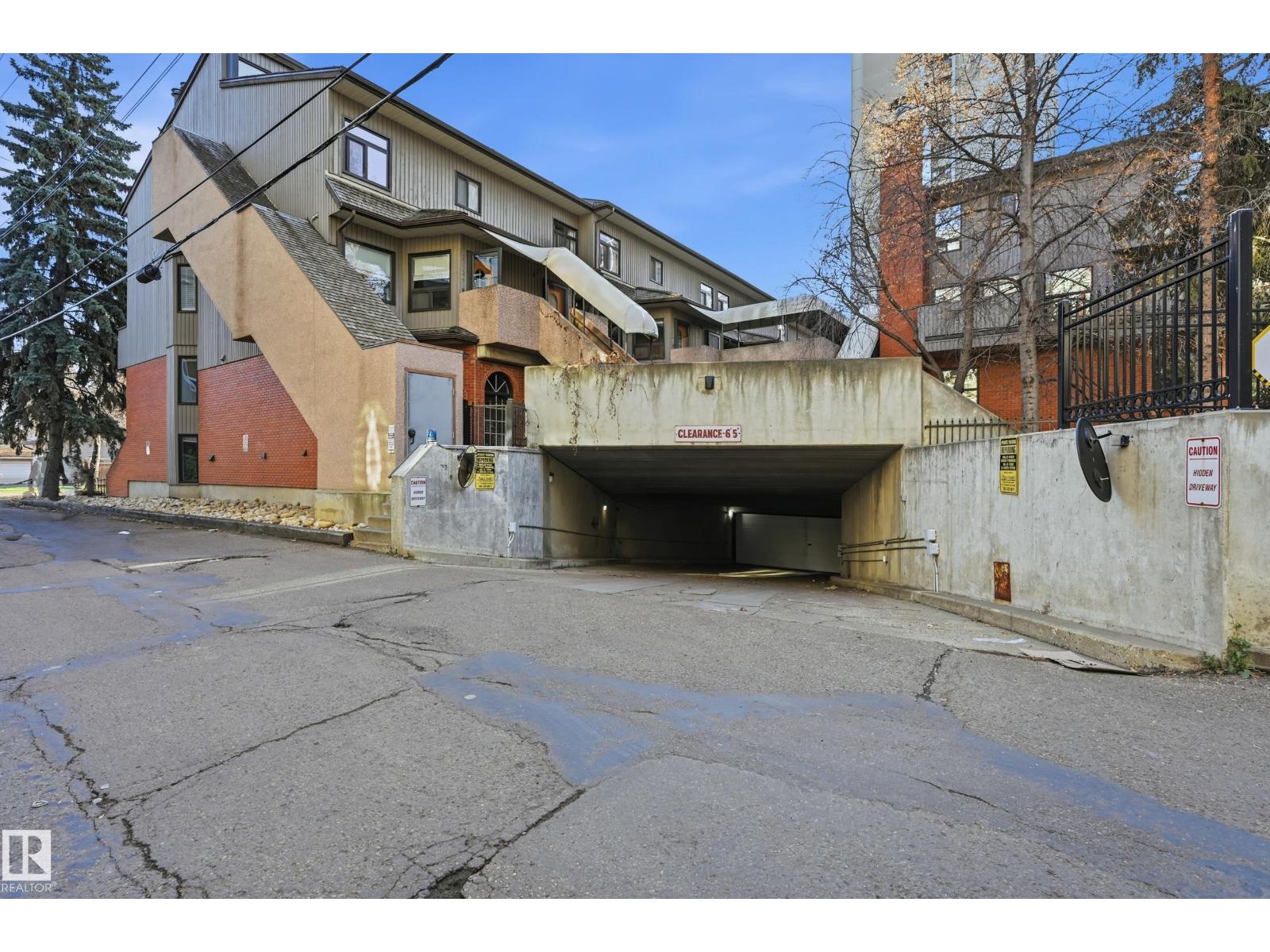 11138 83 AV NW, Edmonton