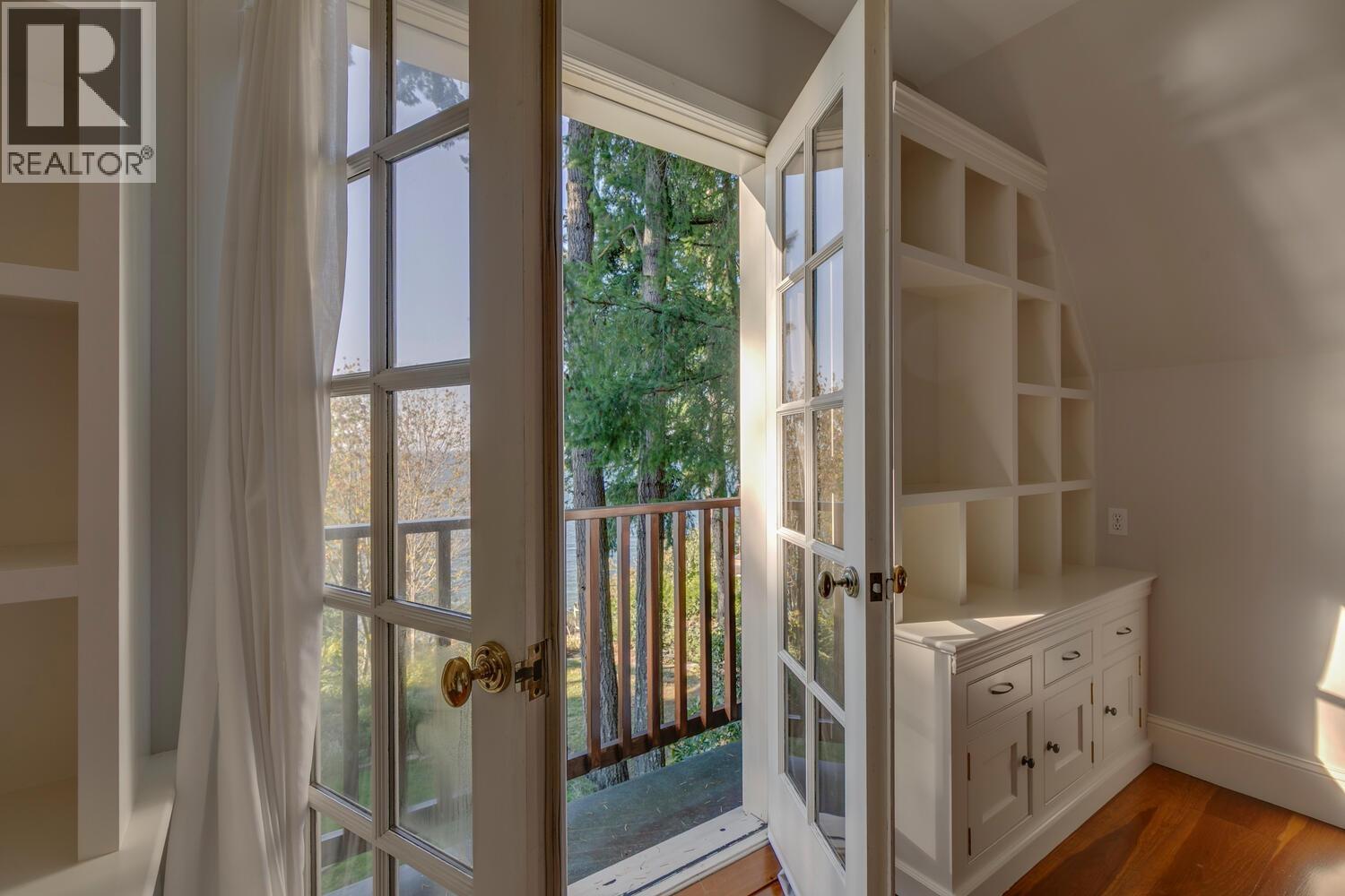 1289 GOWER POINT ROAD, Gibsons