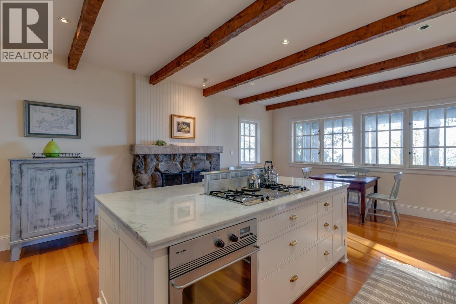 1289 GOWER POINT ROAD, Gibsons