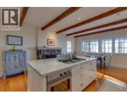 1289 Gower Point Road, Gibsons, BC V0N1V3 Photo 17