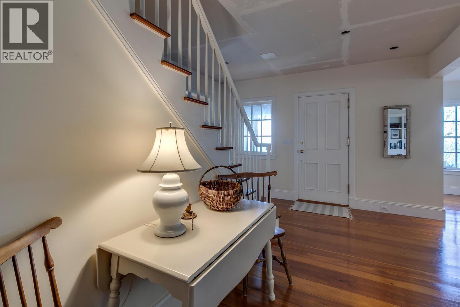 1289 GOWER POINT ROAD, Gibsons