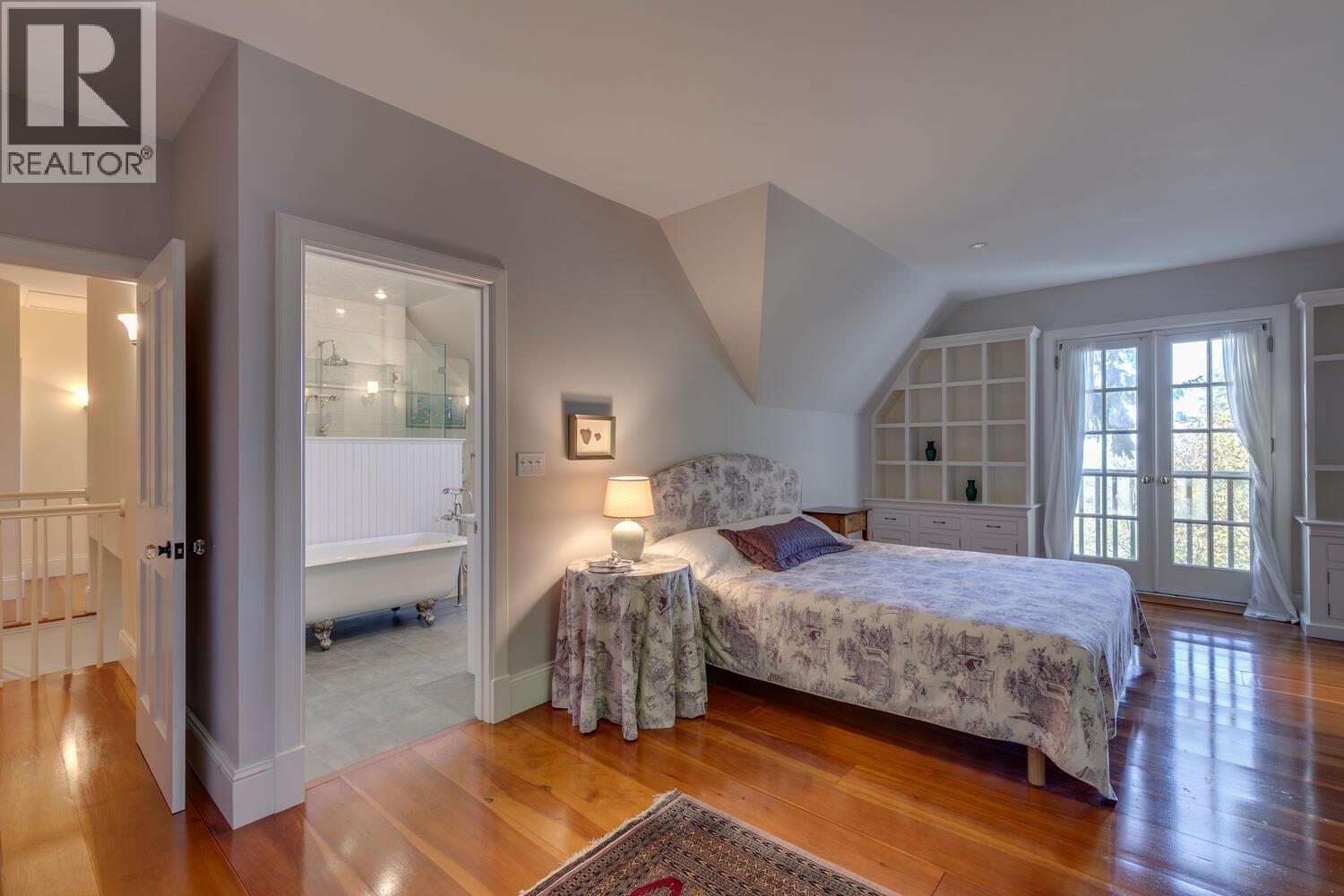 1289 GOWER POINT ROAD, Gibsons