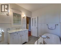 1289 Gower Point Road, Gibsons, BC V0N1V3 Photo 28