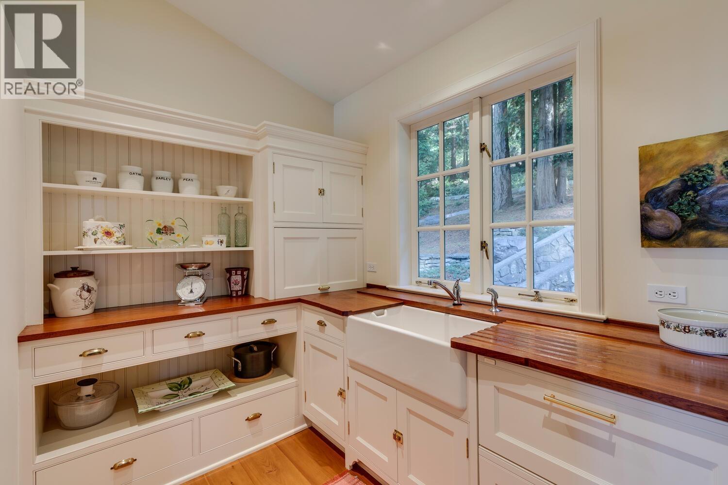 1289 GOWER POINT ROAD, Gibsons