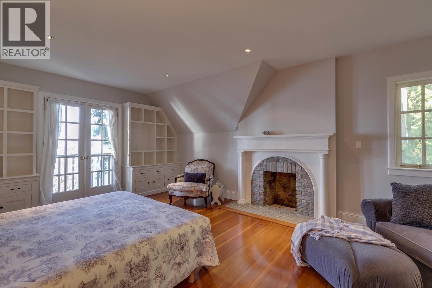 1289 GOWER POINT ROAD, Gibsons