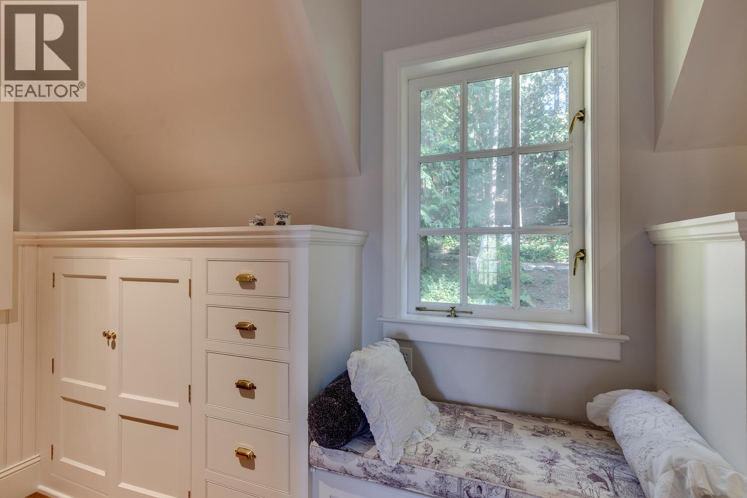 1289 GOWER POINT ROAD, Gibsons