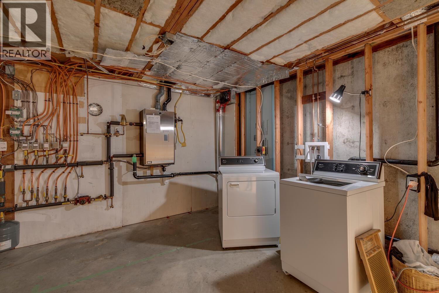 1289 GOWER POINT ROAD, Gibsons