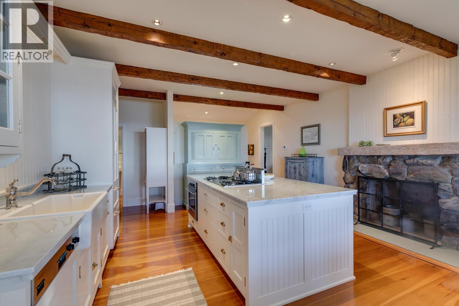 1289 GOWER POINT ROAD, Gibsons