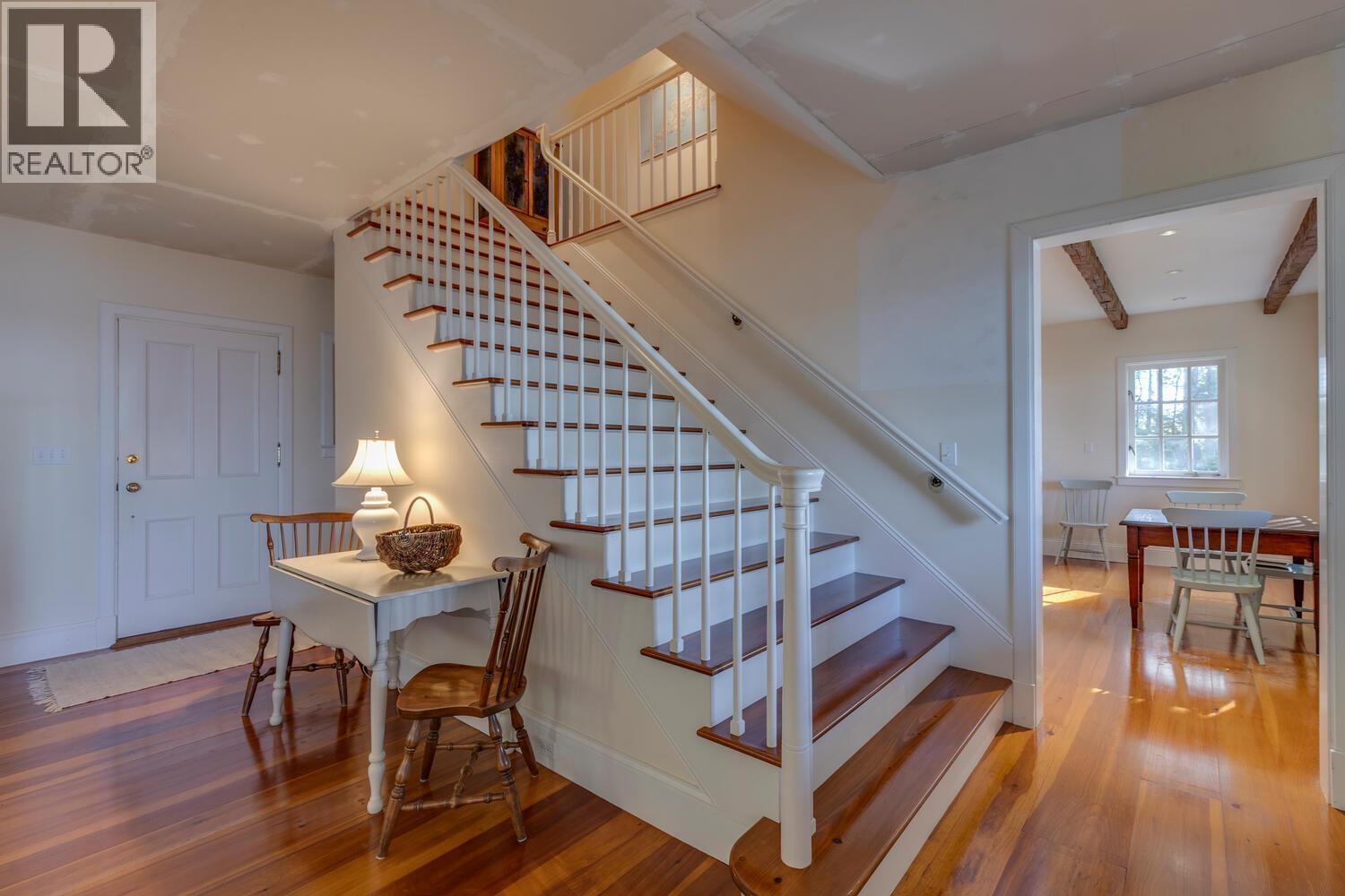 1289 GOWER POINT ROAD, Gibsons