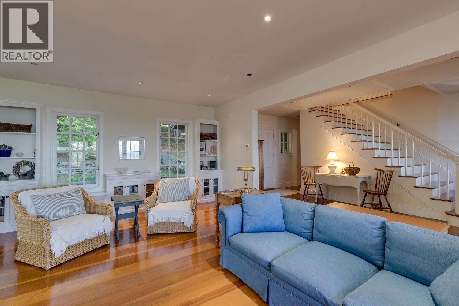 1289 GOWER POINT ROAD, Gibsons