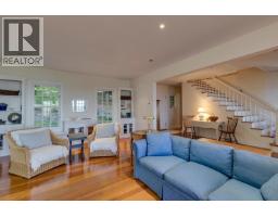 1289 Gower Point Road, Gibsons, BC V0N1V3 Photo 9