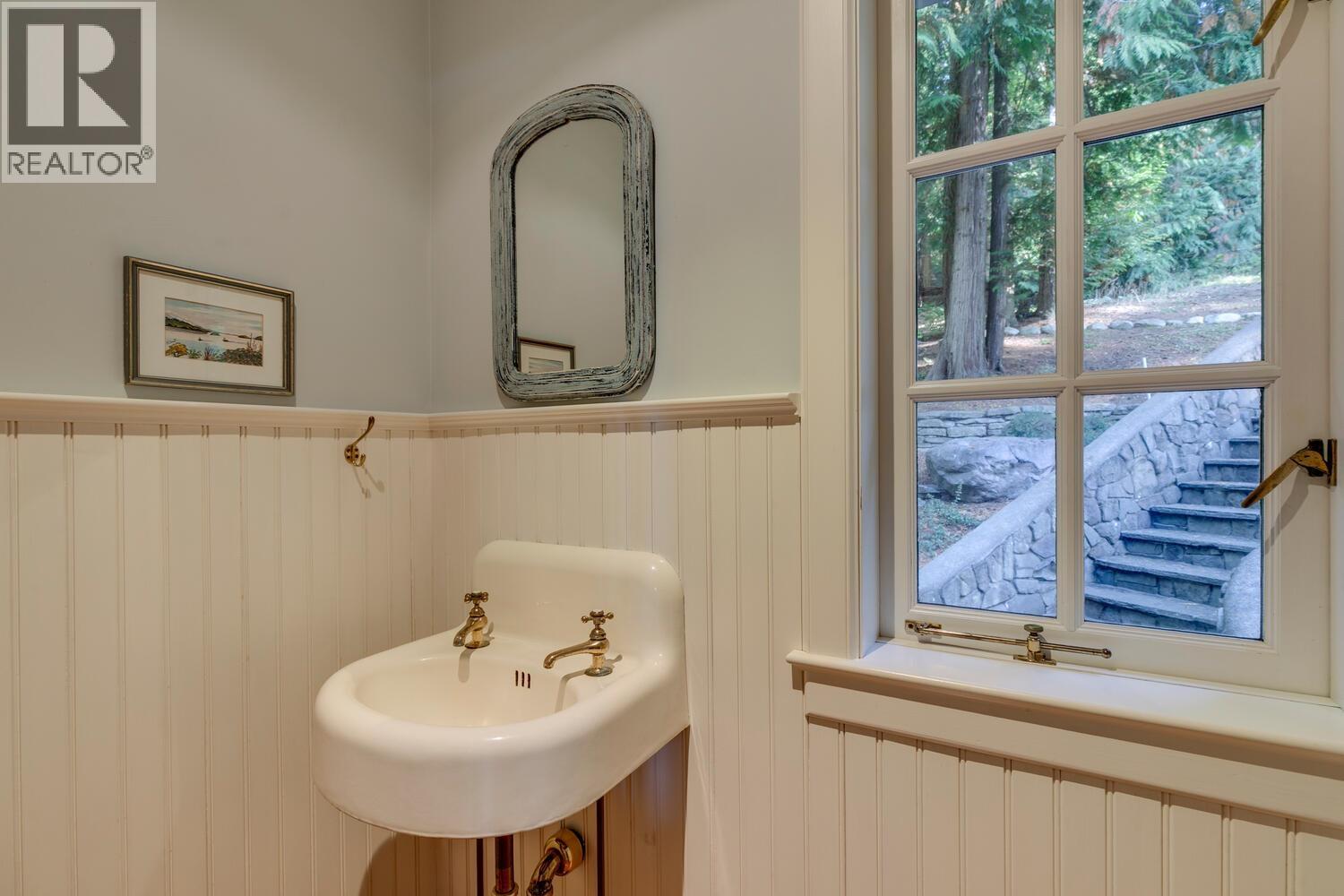 1289 GOWER POINT ROAD, Gibsons