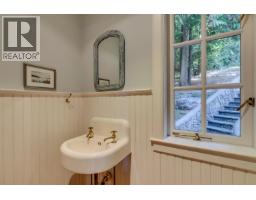 1289 Gower Point Road, Gibsons, BC V0N1V3 Photo 19