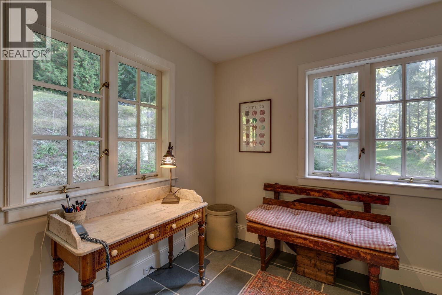 1289 GOWER POINT ROAD, Gibsons