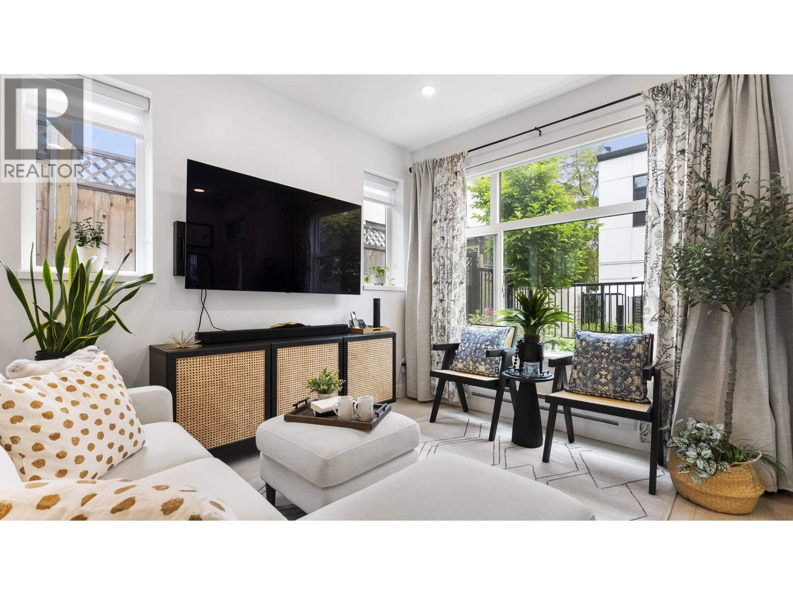 13 1211 EIGHTH AVENUE, New Westminster