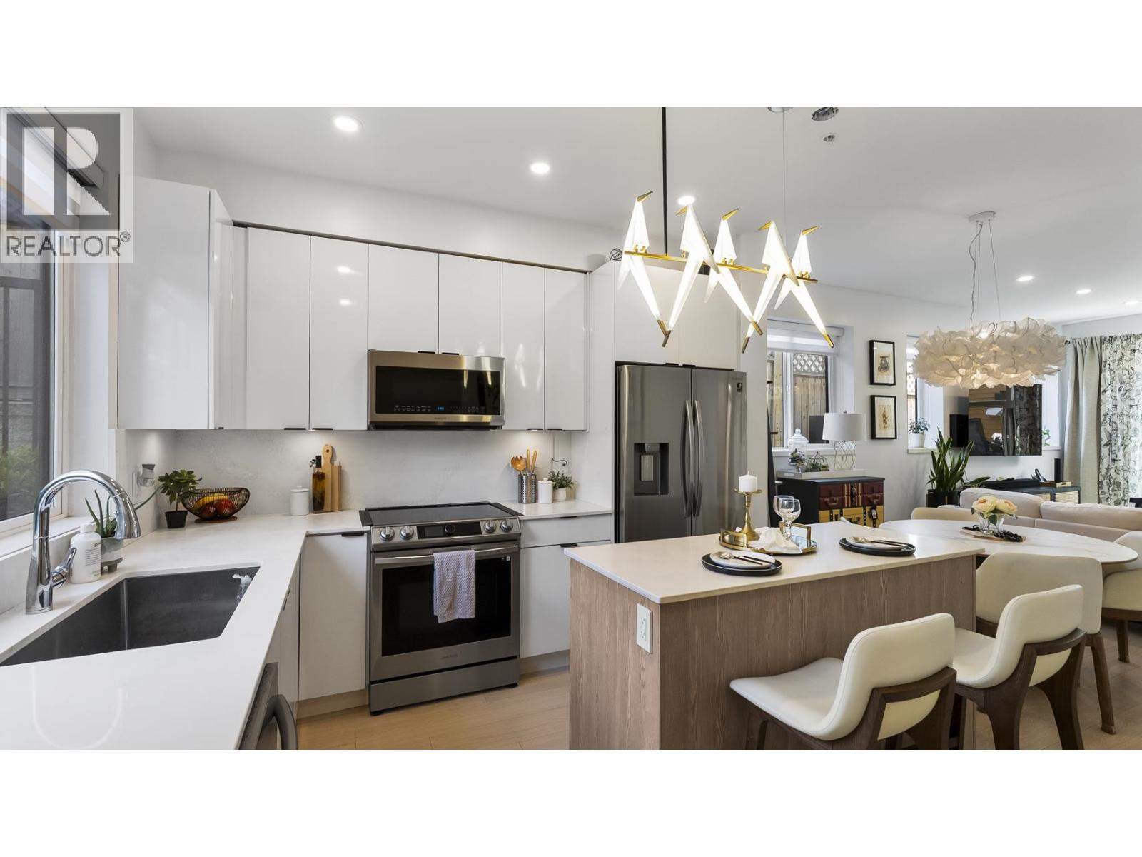 13 1211 EIGHTH AVENUE, New Westminster