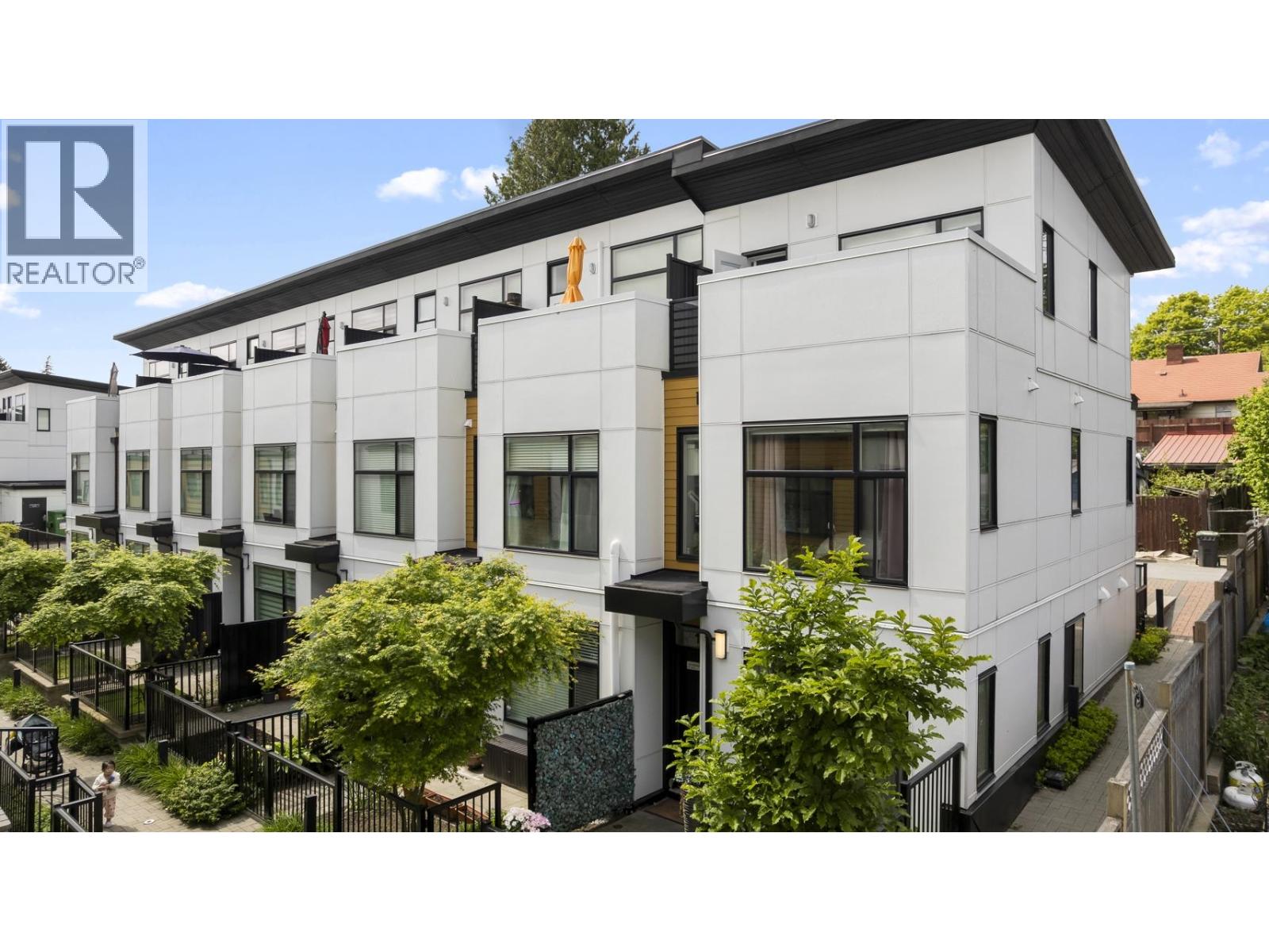 13 1211 EIGHTH AVENUE, New Westminster