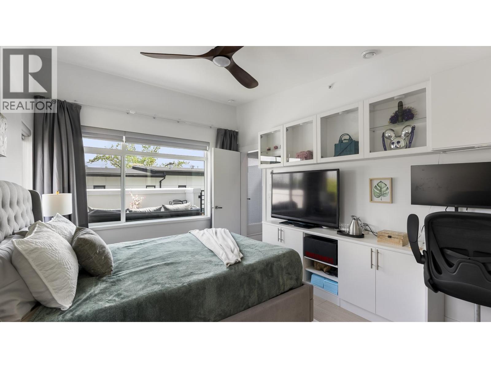 13 1211 EIGHTH AVENUE, New Westminster