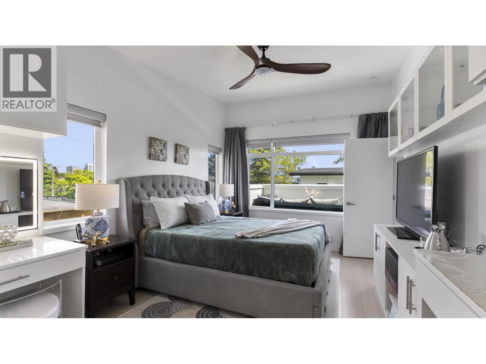 13 1211 EIGHTH AVENUE, New Westminster