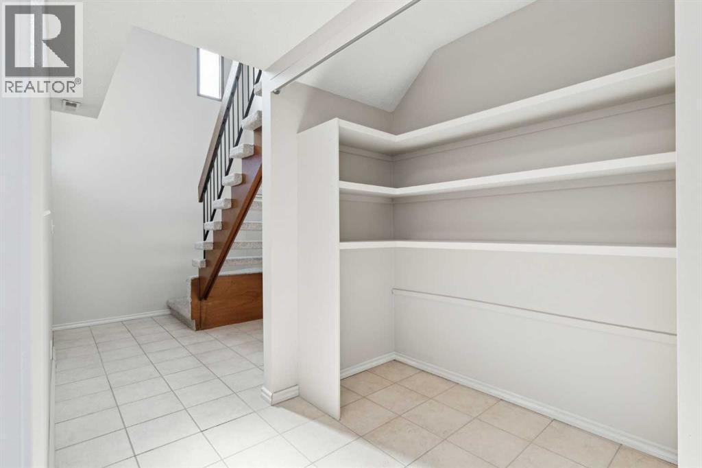 Single Family House for Sale in   Hunterview Drive NW Huntington Hills Calgary 