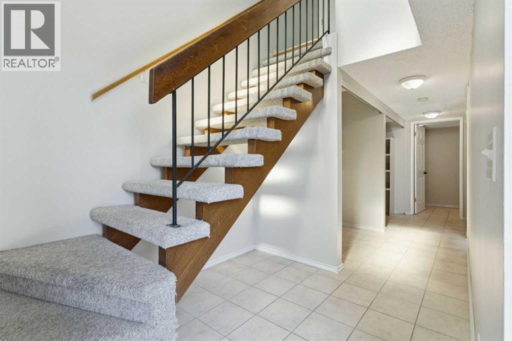 Single Family House for Sale in   Hunterview Drive NW Huntington Hills Calgary 