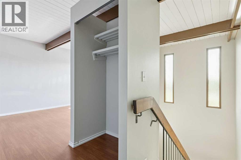 Single Family House for Sale in   Hunterview Drive NW Huntington Hills Calgary 