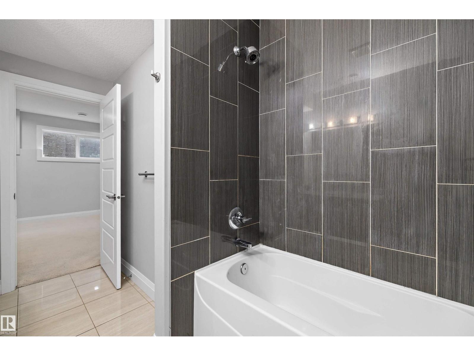 550 ALBANY WY NW, Edmonton