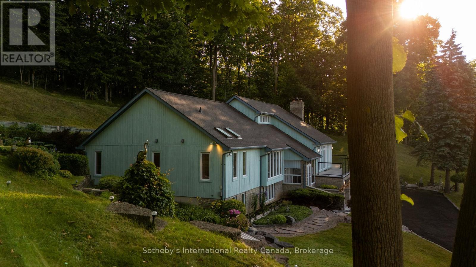 12 MATSON DRIVE - Photo 2 of 49, Caledon (Palgrave), Ontario