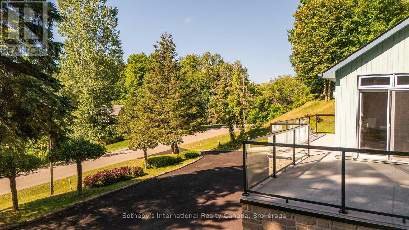 12 MATSON DRIVE - 40