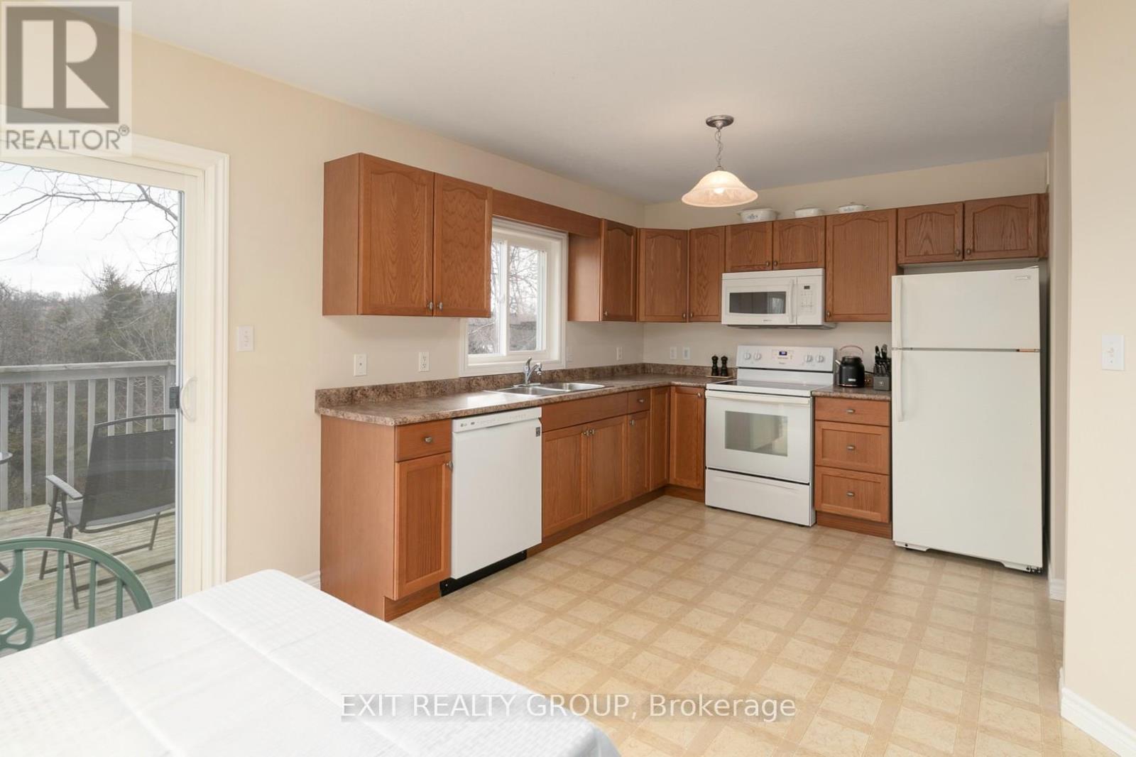 28 KYLE COURT - 8