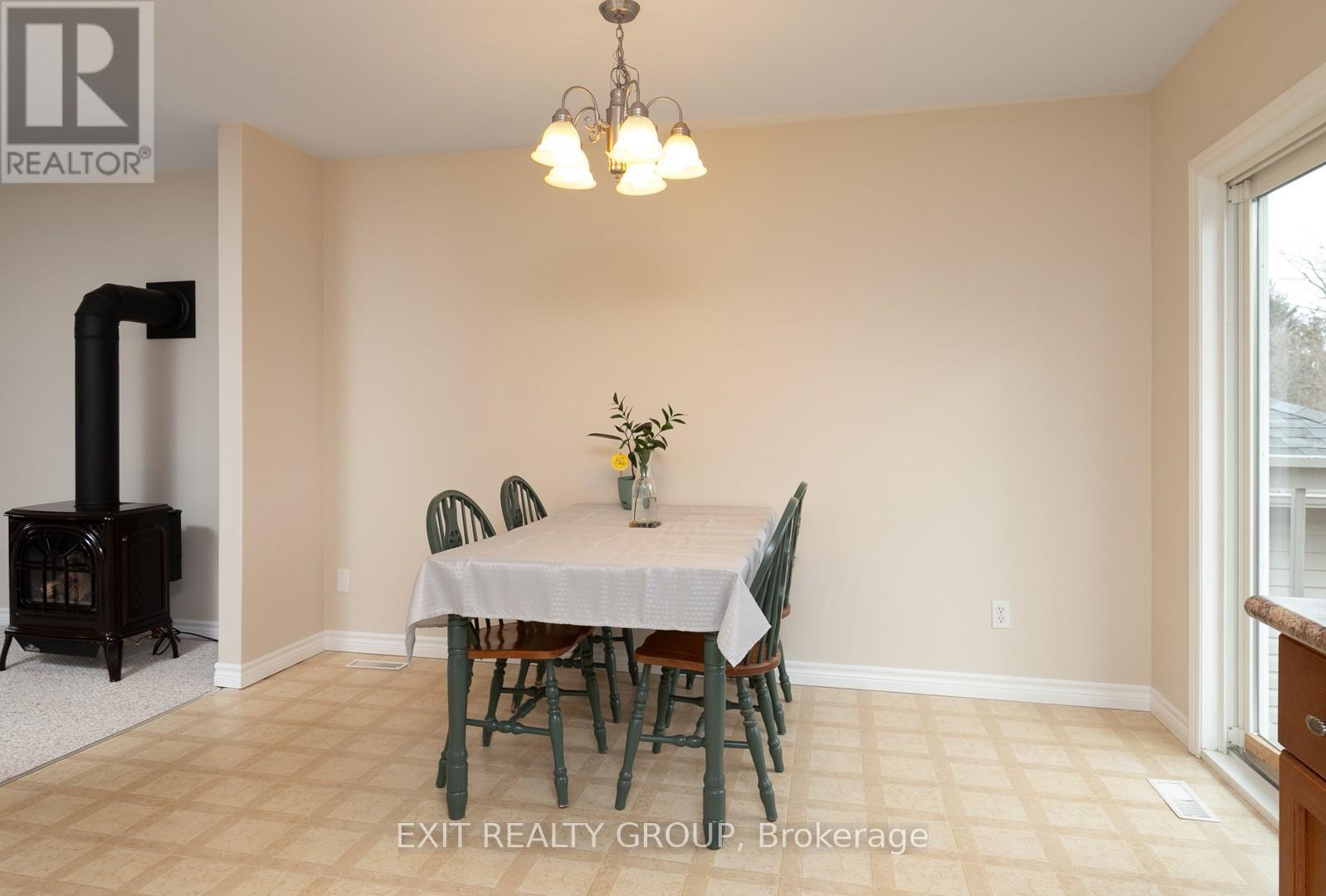 28 KYLE COURT - 9