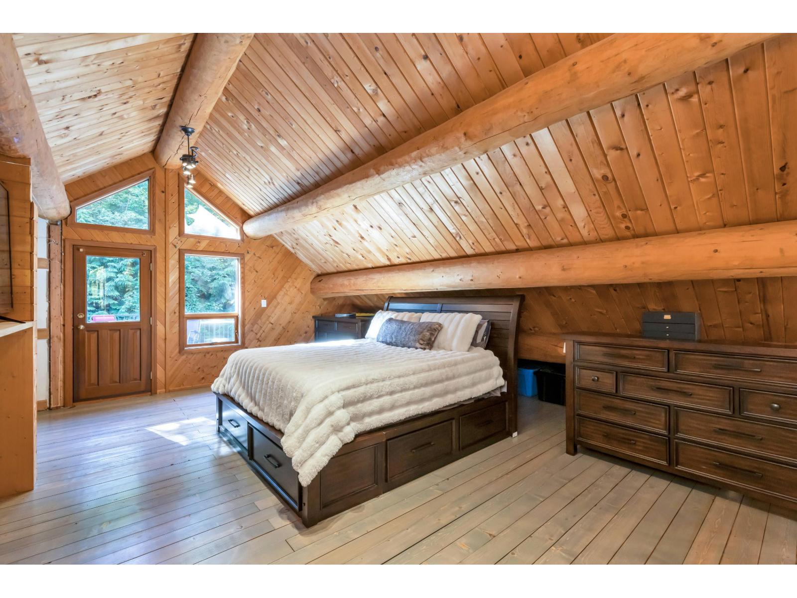 11108 GREENWOOD DRIVE, Mission