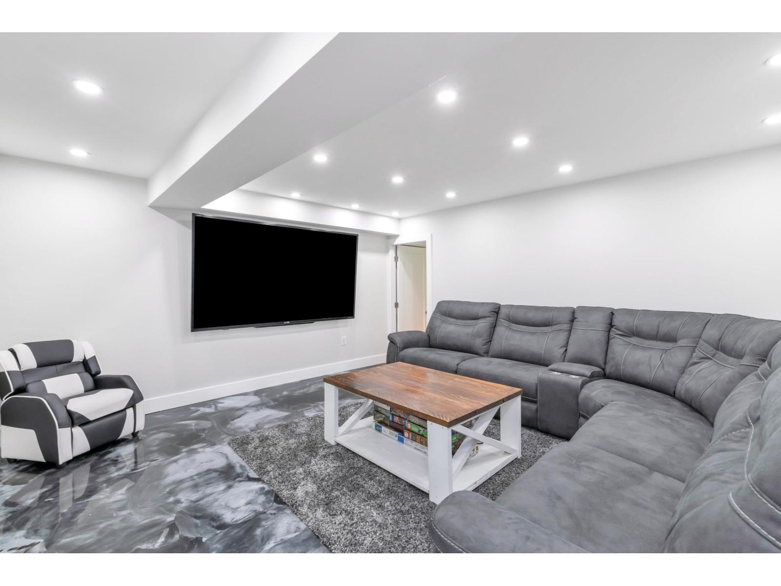 11108 GREENWOOD DRIVE, Mission