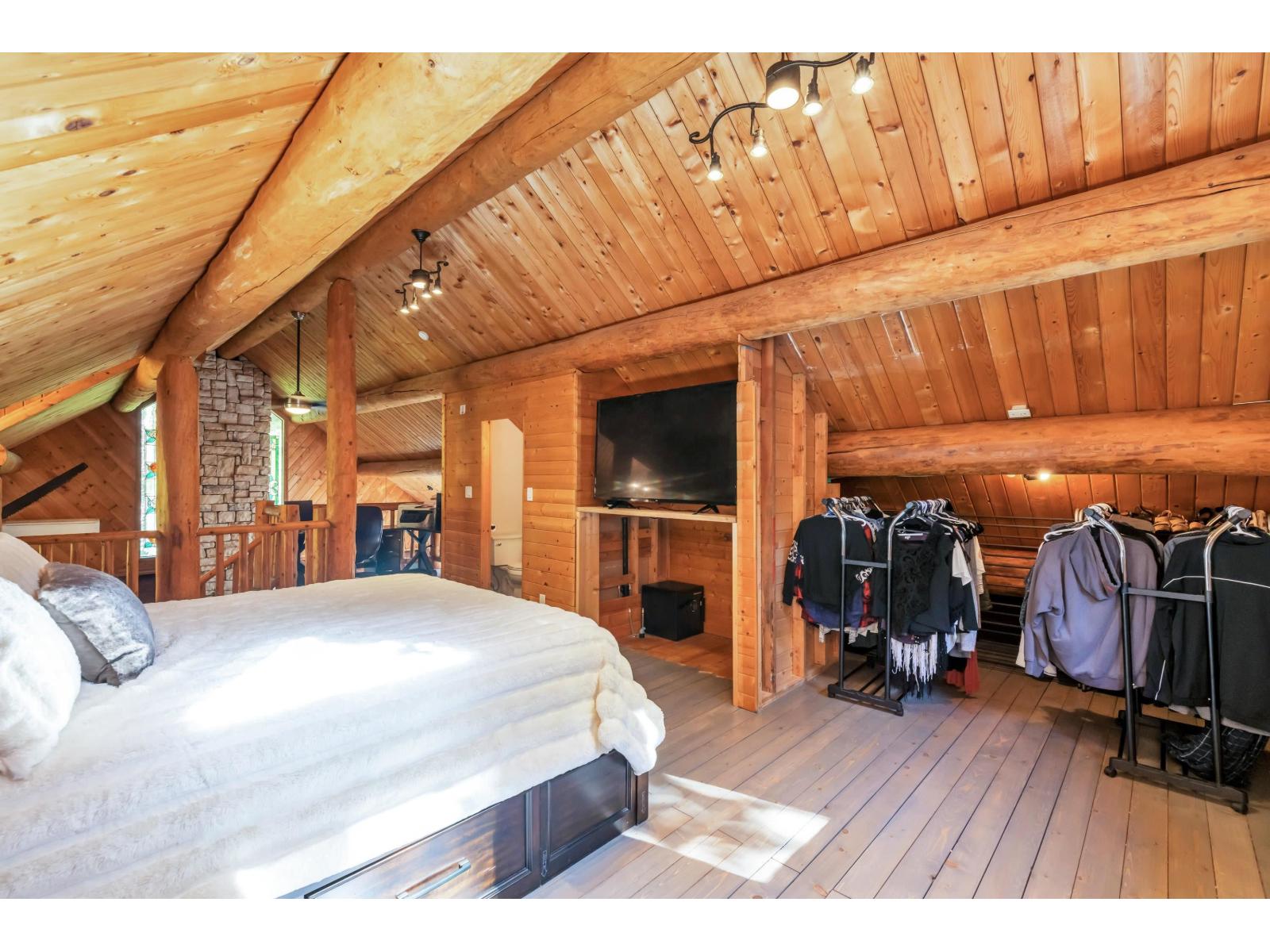 11108 GREENWOOD DRIVE, Mission