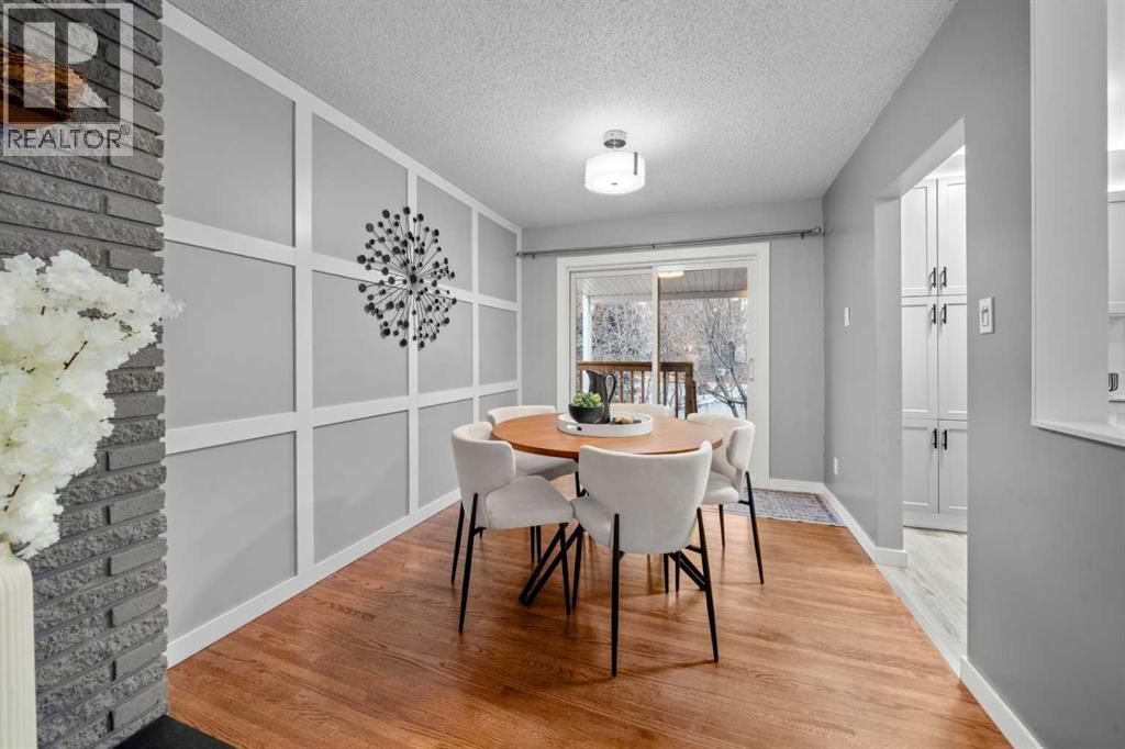 Single Family House Bi-level for Sale in  Bearspaw Drive NW Brentwood Calgary 