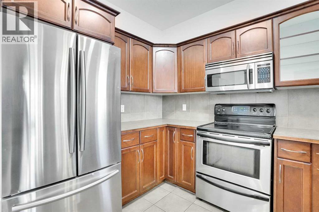 Single Family House for Sale in  Royal Manor NW Royal Oak Calgary 