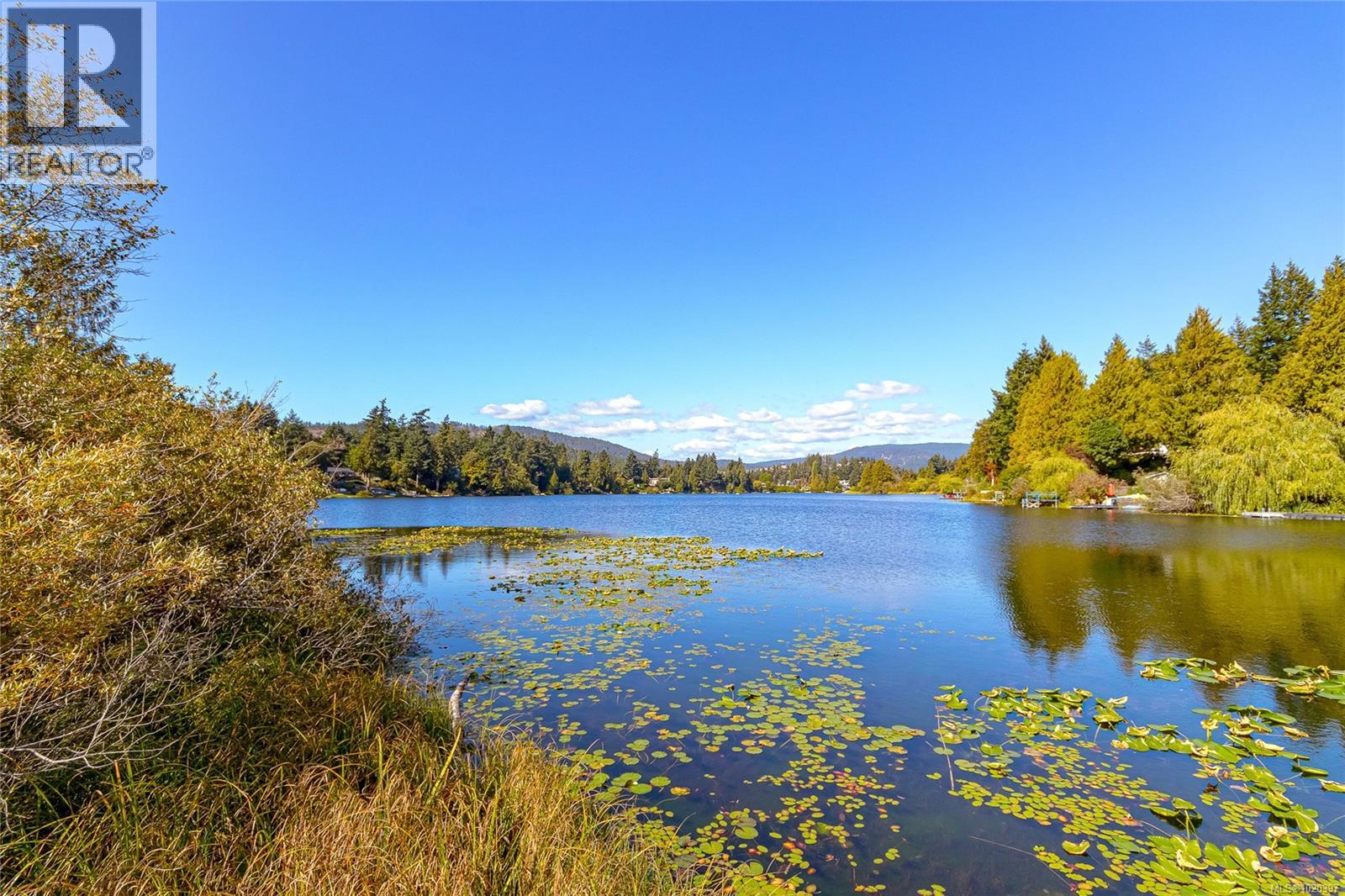 606 917 Avrill Road, Langford