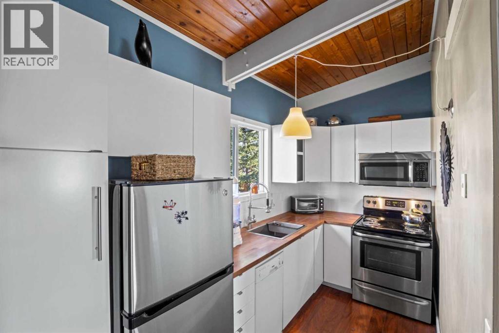 Single Family House Bi-level for Sale in   Braxton Place SW Braeside Calgary 