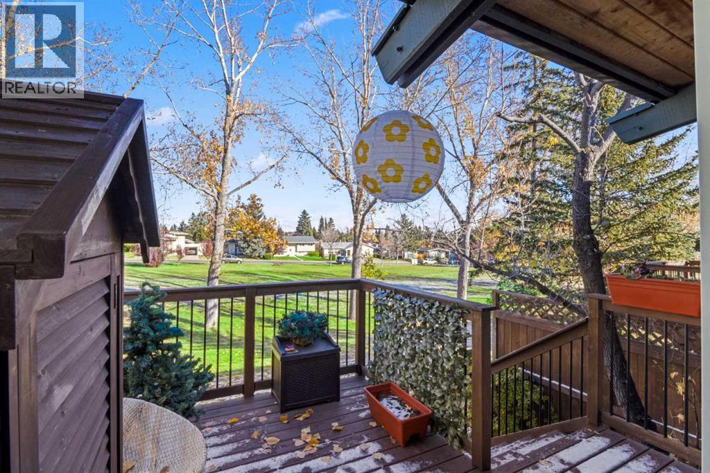 Single Family House Bi-level for Sale in   Braxton Place SW Braeside Calgary 