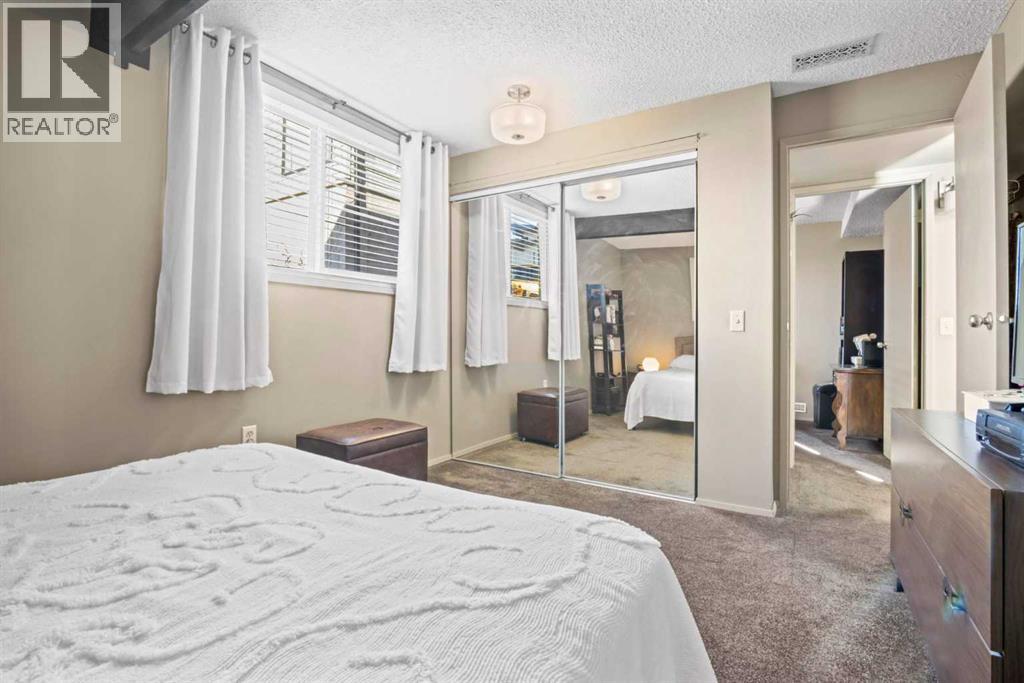 Single Family House Bi-level for Sale in   Braxton Place SW Braeside Calgary 