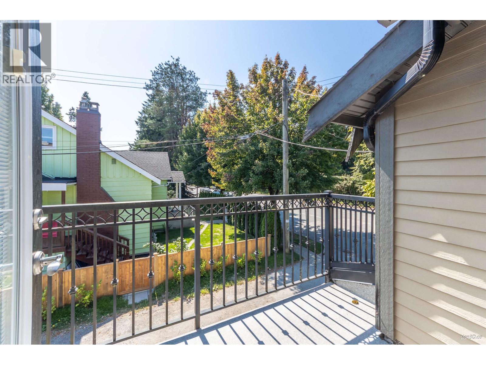 4698 W 11TH AVENUE, Vancouver