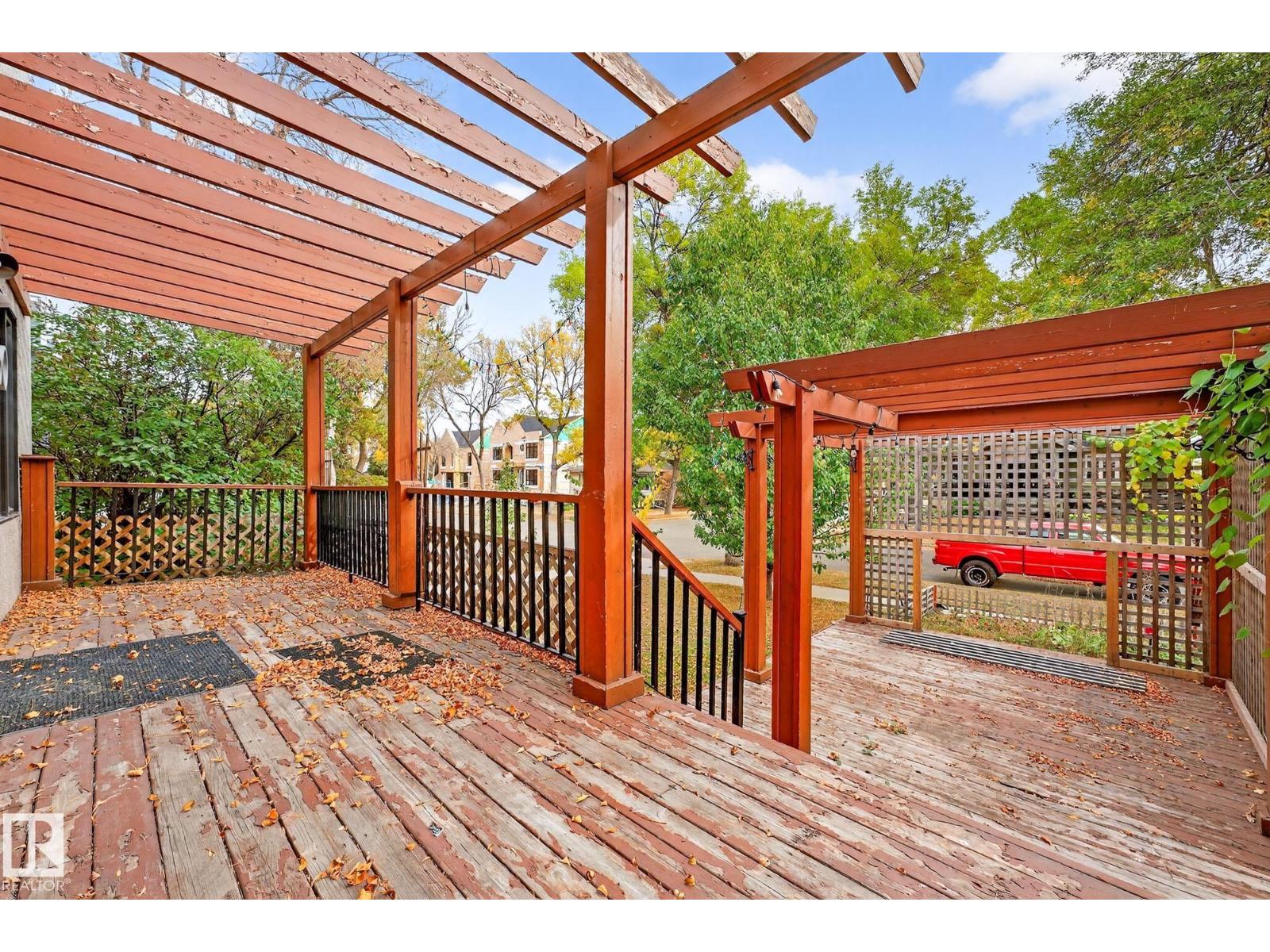 8860 93 ST NW, Edmonton