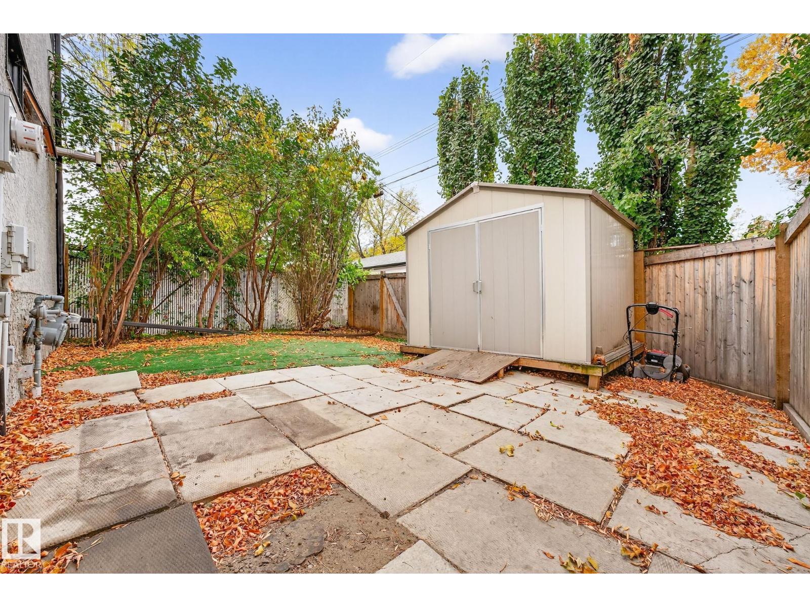 8860 93 ST NW, Edmonton