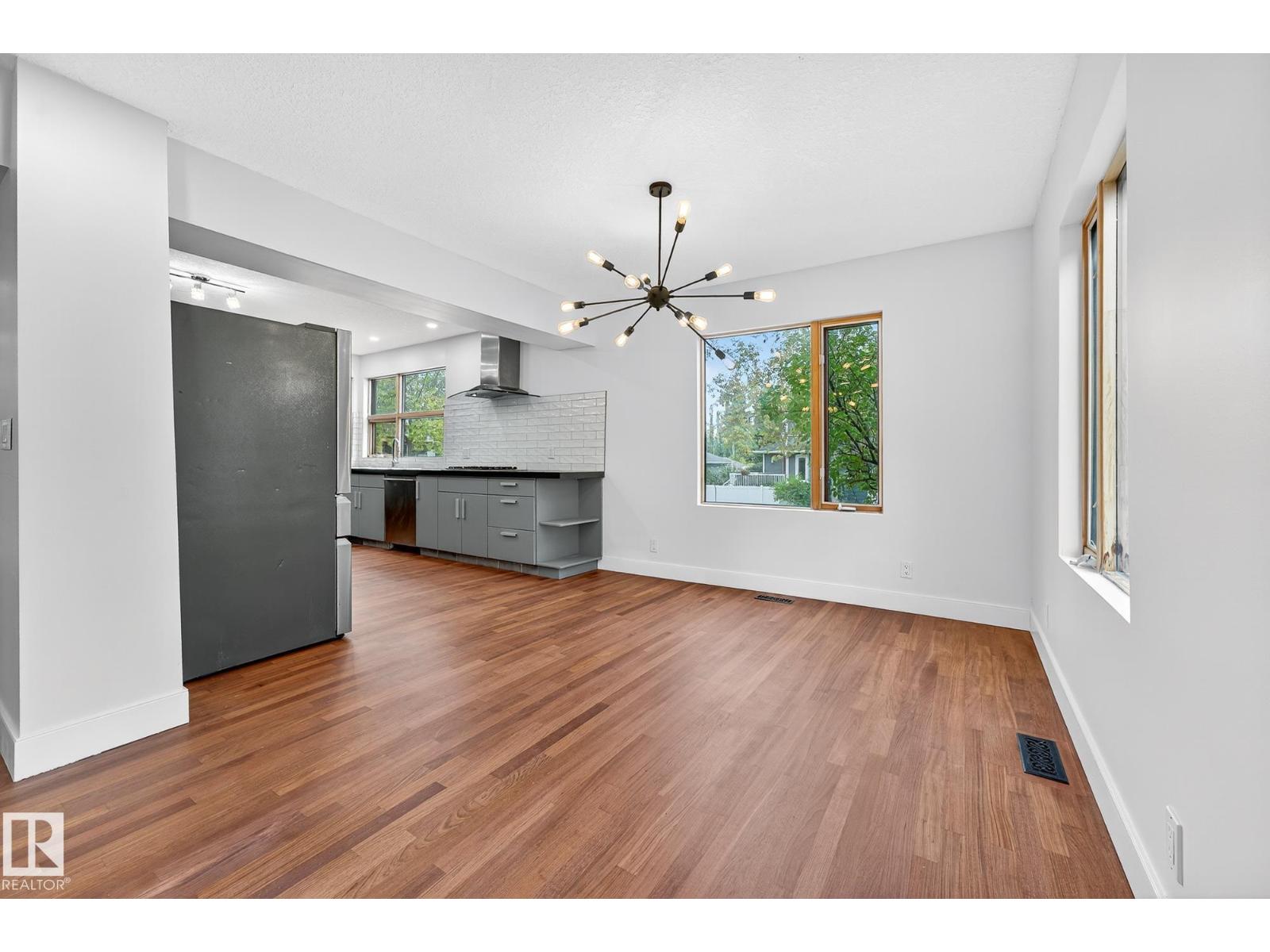 8860 93 ST NW, Edmonton