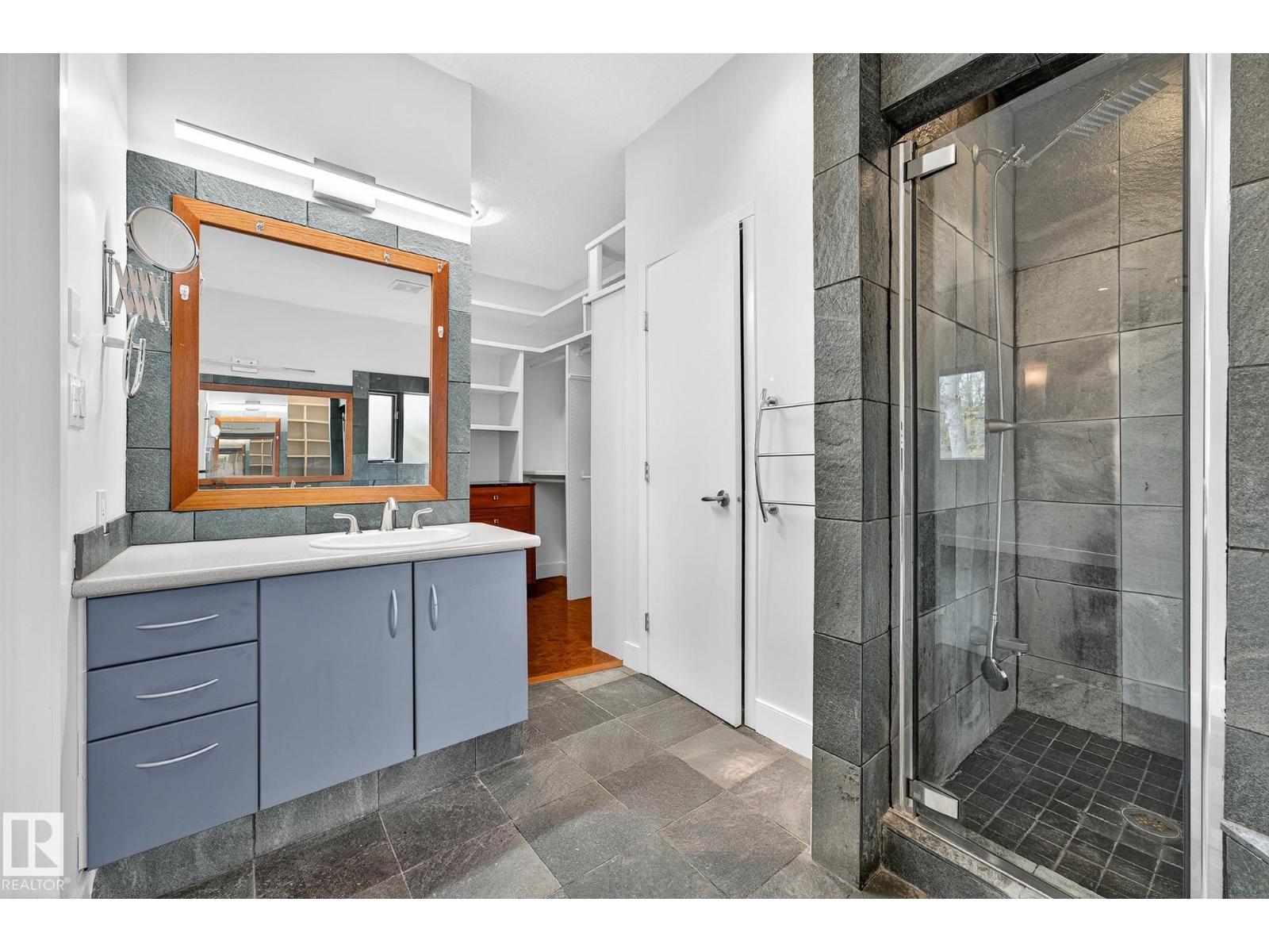 8860 93 ST NW, Edmonton